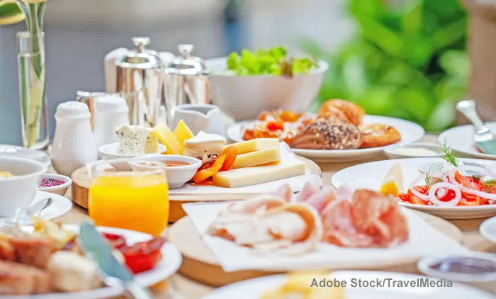Foto: ein gedeckter Frühstückstisch